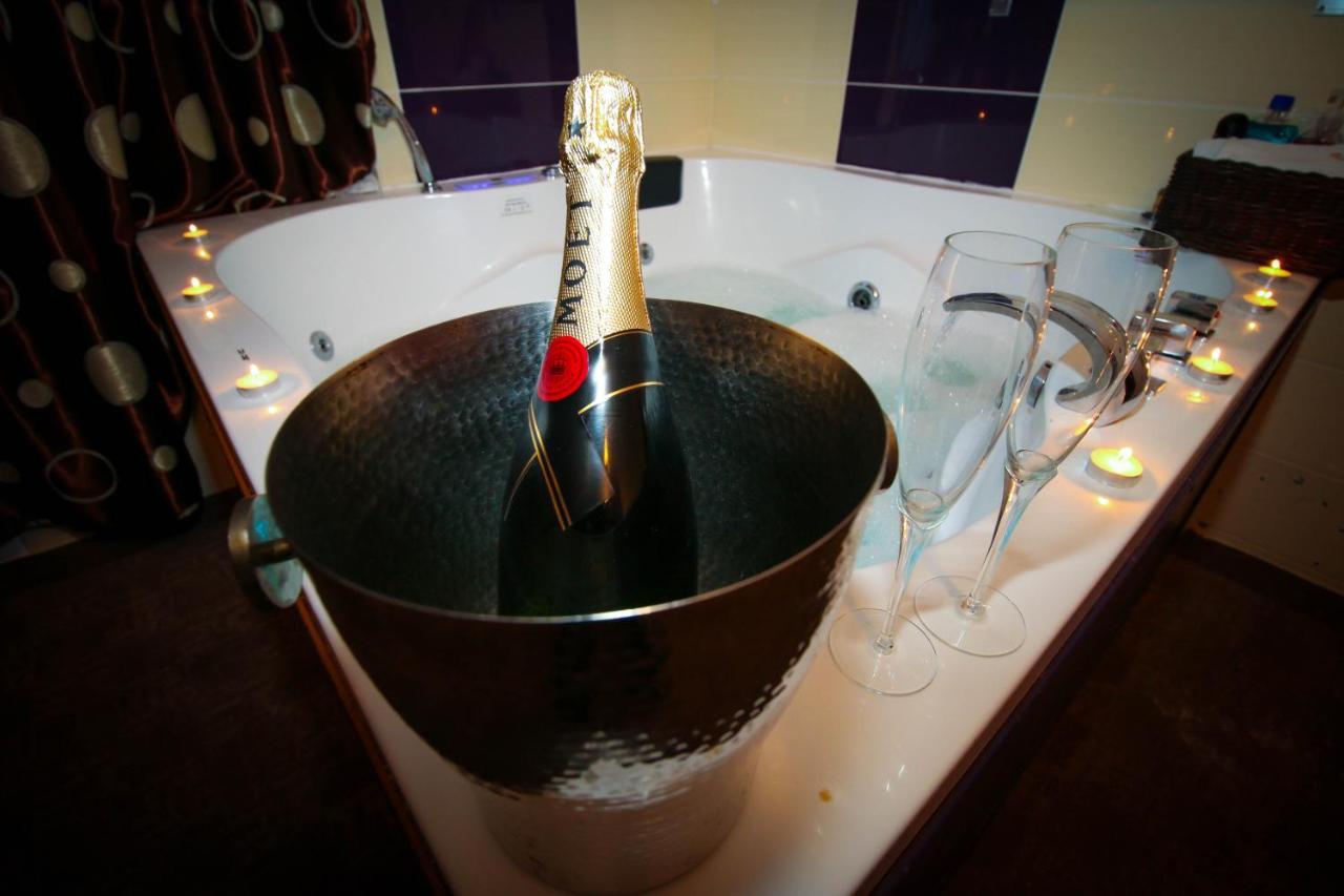 Karma Luxury Room Bukarest Kültér fotó